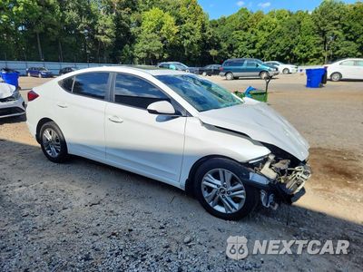 Czwarte zdjęcie samochodu z boku: 2020 HYUNDAI ELANTRA VALUE EDITION VIN:5NPD84LF5LH607889 - miniatura