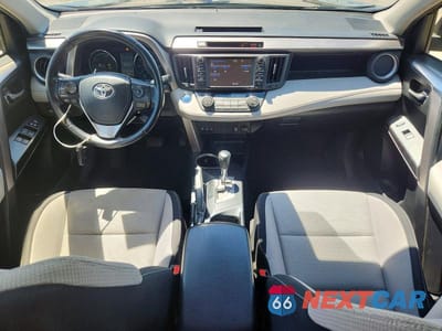 Zdjęcie 8 z 13 samochodu: 2017 TOYOTA RAV4 HYBRID XLE VIN:JTMRJREV3HD111336 - miniatura