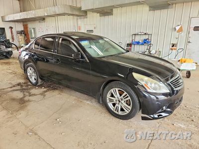 Czwarte zdjęcie samochodu z boku: 2013 INFINITI G37 SEDAN X VIN:JN1CV6AR6DM766959 - miniatura