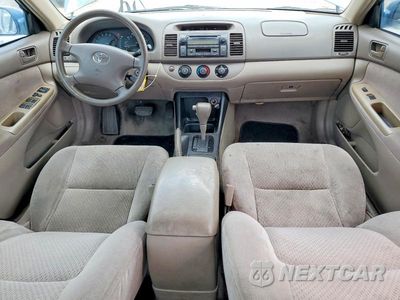 Zdjęcie 8 z 13 samochodu: 2002 TOYOTA CAMRY LE VIN:4T1BE32K72U511397 - miniatura