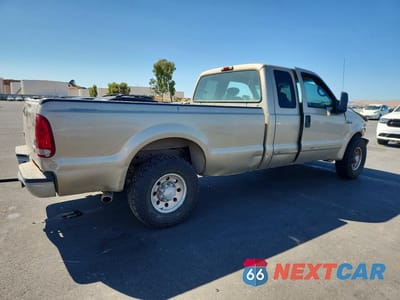 Trzecie zdjęcie samochodu z tyłu: 2001 FORD F250 SUPER DUTY VIN:1FTNX20L91ED51968 - miniatura
