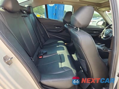 Zdjęcie 10 z 12 samochodu: 2015 BMW 328 I VIN:WBA3A5C52FF607180 - miniatura