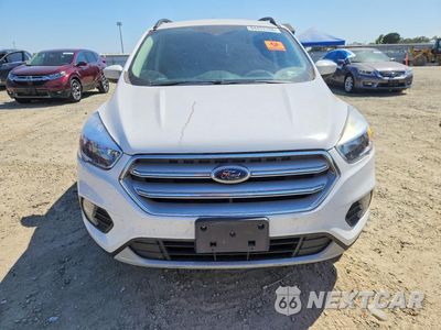 Piąte zdjęcie samochodu w środku: 2018 FORD ESCAPE SE VIN:1FMCU9GD3JUD60318 - miniatura