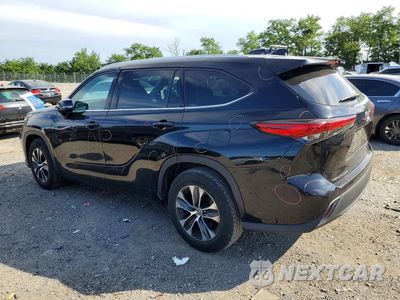 Drugie zdjęcie samochodu z przodu: 2021 TOYOTA HIGHLANDER XLE VIN:5TDGZRAH1MS515640 - miniatura