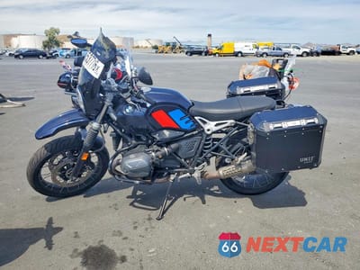 Trzecie zdjęcie samochodu z tyłu: 2022 BMW R NINE T URBAN G/S VIN:WB10L9306N6F95870 - miniatura