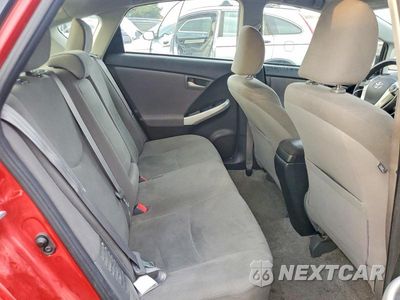 Zdjęcie 10 z 12 samochodu: 2013 TOYOTA PRIUS TWO VIN:JTDKN3DU6D0353888 - miniatura