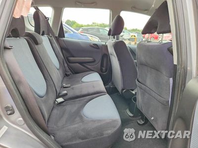 Zdjęcie 10 z 12 samochodu: 2008 HONDA FIT VIN:JHMGD38498S037896 - miniatura