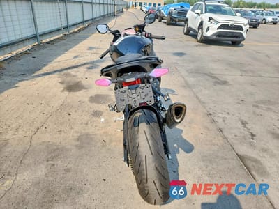 Czwarte zdjęcie samochodu z boku: 2026 BMW S 1000 RR VIN:WB10P2305T6M35839 - miniatura