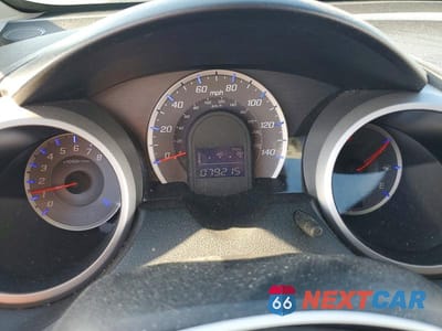 Zdjęcie 9 z 12 samochodu: 2010 HONDA FIT SPORT VIN:JHMGE8H47AC031668 - miniatura