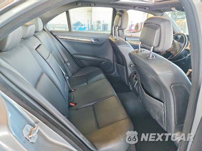 Zdjęcie 10 z 12 samochodu: 2008 MERCEDES-BENZ C 350 VIN:WDDGF56X88F054479 - miniatura