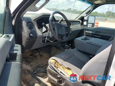 Zdjęcie 8 z 12 samochodu: 2013 FORD F250 SUPER DUTY VIN:1FT7X2B64DEB57272 - miniatura