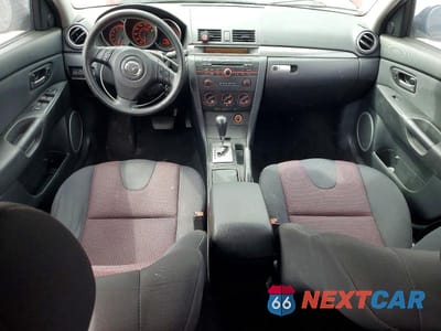 Zdjęcie 8 z 12 samochodu: 2006 MAZDA 3 HATCHBACK VIN:JM1BK344461485487 - miniatura
