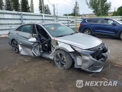 Czwarte zdjęcie samochodu z boku: 2023 HYUNDAI ELANTRA LIMITED VIN:5NPLP4AG5PH118862 - miniatura