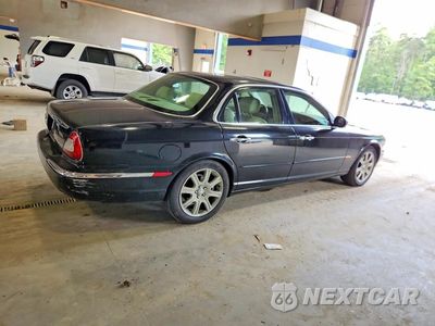 Trzecie zdjęcie samochodu z tyłu: 2004 JAGUAR XJ8 VIN:SAJEA71C74SG01571 - miniatura