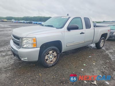 2011 CHEVROLET SILVERADO K1500 LT 1GCRKSE31BZ205888 - główne zdjęcie licytacji z USA - miniatura