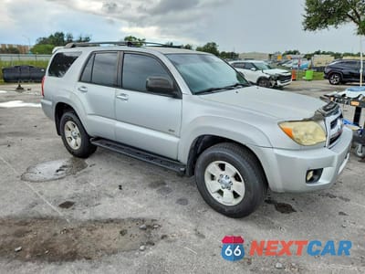 Czwarte zdjęcie samochodu z boku: 2006 TOYOTA 4RUNNER SR5 VIN:JTEZU14R568055995 - miniatura