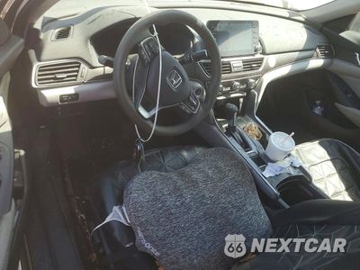 Zdjęcie 8 z 13 samochodu: 2018 HONDA ACCORD EX VIN:1HGCV1F44JA017377 - miniatura