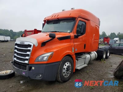 2023 FREIGHTLINER CASCADIA 126 3AKJHHDR0PSNT8787 - główne zdjęcie licytacji z USA - miniatura