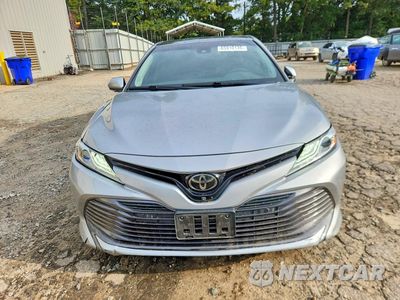 Piąte zdjęcie samochodu w środku: 2018 TOYOTA CAMRY XLE V6 VIN:4T1BZ1HKXJU020949 - miniatura