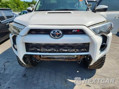 Zdjęcie 12 z 13 samochodu: 2016 TOYOTA 4RUNNER TRAIL VIN:JTEBU5JR8G5303429 - miniatura