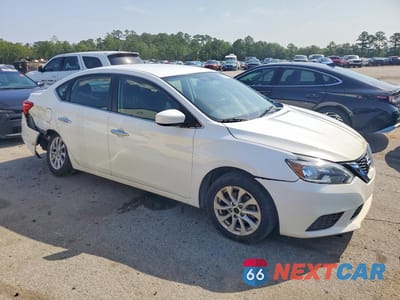 Czwarte zdjęcie samochodu z boku: 2018 NISSAN SENTRA SV VIN:3N1AB7AP0JY245734 - miniatura