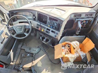 Piąte zdjęcie samochodu w środku: 2022 FREIGHTLINER CASCADIA 126 VIN:3AKJHHDR4NSNG3376 - miniatura