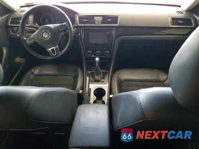 Zdjęcie 8 z 12 samochodu: 2014 VOLKSWAGEN PASSAT SEL VIN:1VWCN7A34EC045378 - miniatura