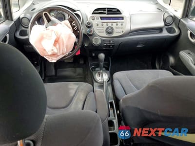 Zdjęcie 8 z 13 samochodu: 2009 HONDA FIT SPORT VIN:JHMGE88429S027724 - miniatura