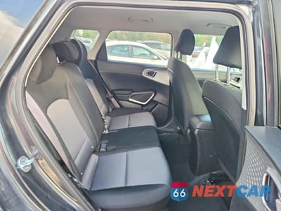 Zdjęcie 11 z 13 samochodu: 2023 KIA SOUL LX VIN:KNDJ23AU4P7197628 - miniatura