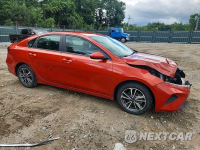 Czwarte zdjęcie samochodu z boku: 2022 KIA FORTE LXS VIN:3KPF24AD1NE496907 - miniatura