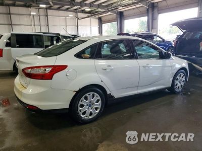 Trzecie zdjęcie samochodu z tyłu: 2012 FORD FOCUS SE VIN:1FAHP3F20CL154788 - miniatura
