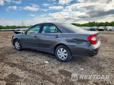 Drugie zdjęcie samochodu z przodu: 2002 TOYOTA CAMRY LE VIN:4T1BE32K32U518329 - miniatura