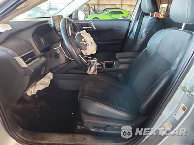 Zdjęcie 7 z 14 samochodu: 2024 MITSUBISHI OUTLANDER SE VIN:JA4J3VA8XRZ015556 - miniatura