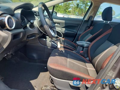 Zdjęcie 7 z 13 samochodu: 2025 NISSAN VERSA SR VIN:3N1CN8FV1SL860935 - miniatura