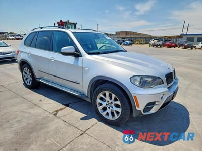 Czwarte zdjęcie samochodu z boku: 2011 BMW X5 XDRIVE35I VIN:5UXZV4C55BL414074 - miniatura