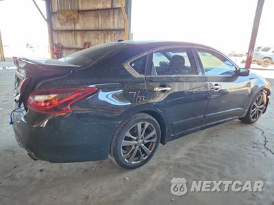 Trzecie zdjęcie samochodu z tyłu: 2018 NISSAN ALTIMA 2.5 SR VIN:1N4AL3AP0JC135347 - miniatura