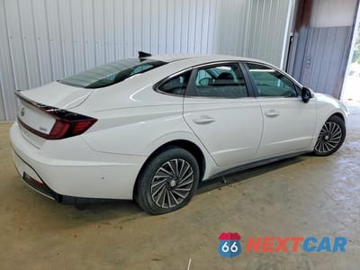 Trzecie zdjęcie samochodu z tyłu: 2022 HYUNDAI SONATA HYBRID SEL VIN:KMHL34JJ3NA047409 - miniatura