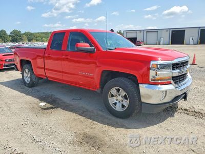 Czwarte zdjęcie samochodu z boku: 2017 CHEVROLET SILVERADO K1500 LT VIN:1GCVKREC3HZ100513 - miniatura