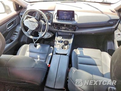 Zdjęcie 8 z 13 samochodu: 2021 NISSAN ROGUE SL VIN:JN8AT3CA3MW020686 - miniatura
