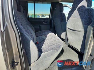 Zdjęcie 10 z 12 samochodu: 2002 GMC SONOMA VIN:1GTDT13W22K195220 - miniatura