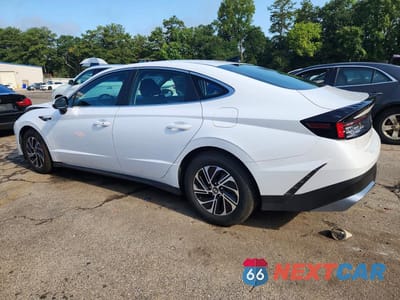 Drugie zdjęcie samochodu z przodu: 2026 HYUNDAI SONATA HYBRID BLUE VIN:KMHL24JJXTA156241 - miniatura