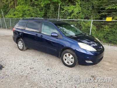 Czwarte zdjęcie samochodu z boku: 2007 TOYOTA SIENNA XLE 7-PASSENGER VIN:5TDZK22C97S060466 - miniatura