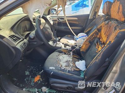 Zdjęcie 7 z 12 samochodu: 2014 NISSAN SENTRA S VIN:3N1AB7AP7EY247969 - miniatura