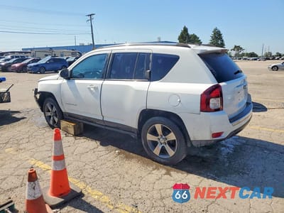 Drugie zdjęcie samochodu z przodu: 2017 JEEP COMPASS LATITUDE VIN:1C4NJCEB7HD156023 - miniatura