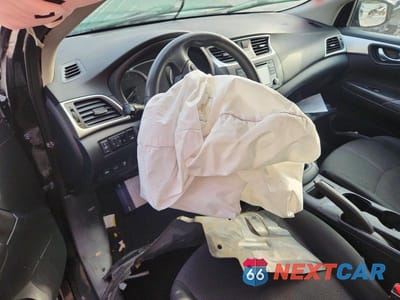 Zdjęcie 8 z 12 samochodu: 2018 NISSAN SENTRA S VIN:3N1AB7AP7JY301975 - miniatura
