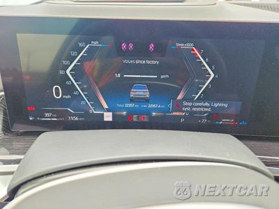 Zdjęcie 9 z 14 samochodu: 2025 BMW X7 XDRIVE40I VIN:5UX23EM00S9X27367 - miniatura
