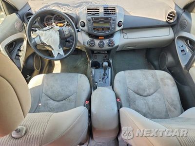 Zdjęcie 8 z 12 samochodu: 2011 TOYOTA RAV4 BASE VIN:2T3BF4DV4BW123318 - miniatura