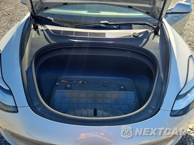 Zdjęcie 11 z 13 samochodu: 2018 TESLA MODEL 3 VIN:5YJ3E1EB7JF114546 - miniatura