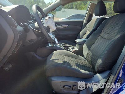 Zdjęcie 7 z 14 samochodu: 2019 NISSAN ROGUE SV VIN:5N1AT2MV9KC717278 - miniatura