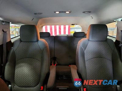 Zdjęcie 10 z 13 samochodu: 2011 CHEVROLET TRAVERSE LT VIN:1GNKRGED5BJ384316 - miniatura